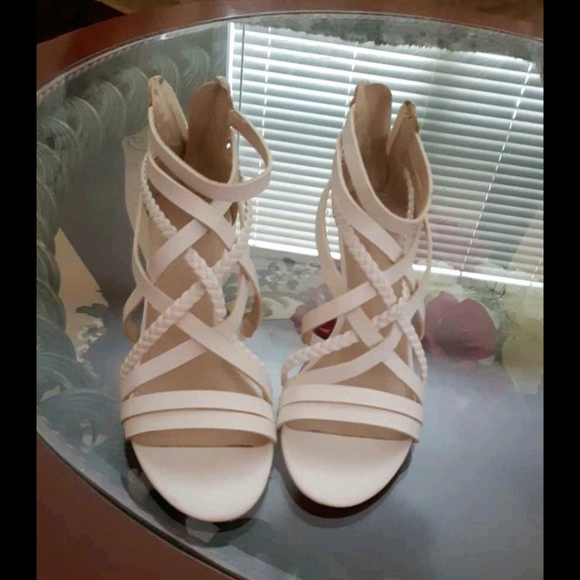 Heels - Picture 1 of 1